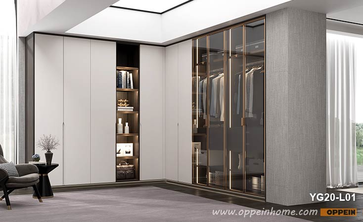 Luxury Walk-in Closet House in Abuja, Nigeria Bespoke Walk In